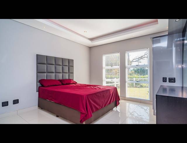 2 BEDROOM APARTMENT FOR SALE IN LA LUCIA